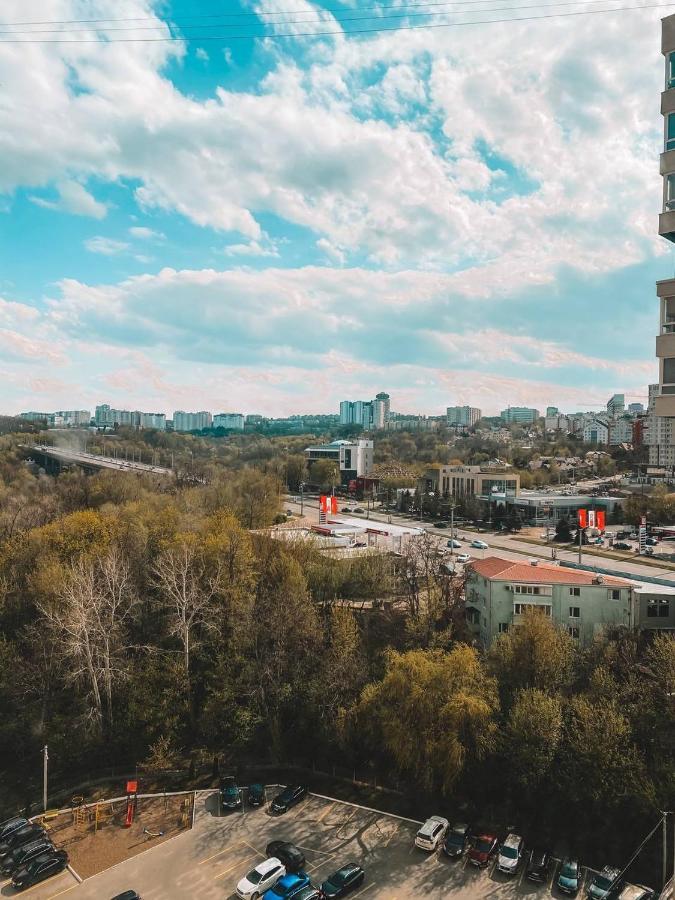 Luxury Sky Apartment Chişinau Exteriör bild